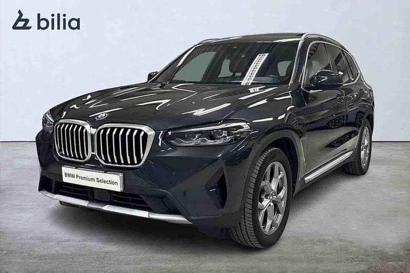 Grå Begagnad 2023 BMW X3 SUV | 459 900 kr (Marknadspris) - Bild 1/1