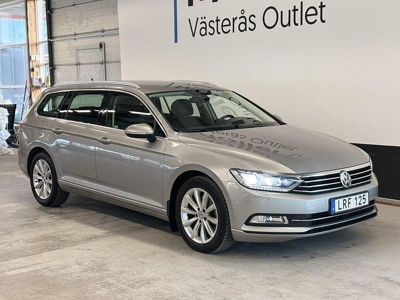 Silver (tungsten silver) Begagnad 2015 VW Passat Kombi | 179 900 kr (Bra pris) - Bild 1/3