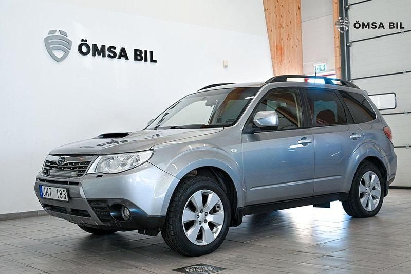 Silver Begagnad 2008 Subaru Forester SUV | 29 800 kr (Dyr) - Bild 1/4
