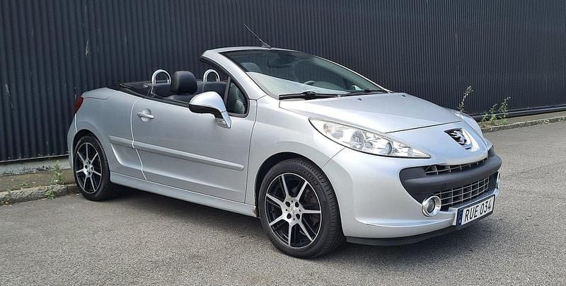 Silver Begagnad 2008 Peugeot 207 CC Cab | 34 900 kr (Marknadspris) - Bild 1/4