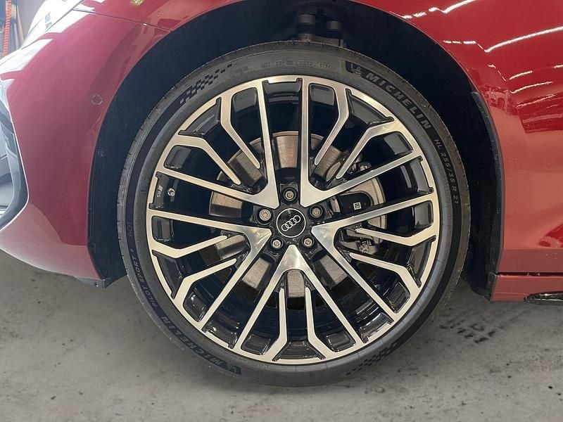 Ny Audi A6 Edition .1 204 HK (150 kW) 2026 Röd Kombi