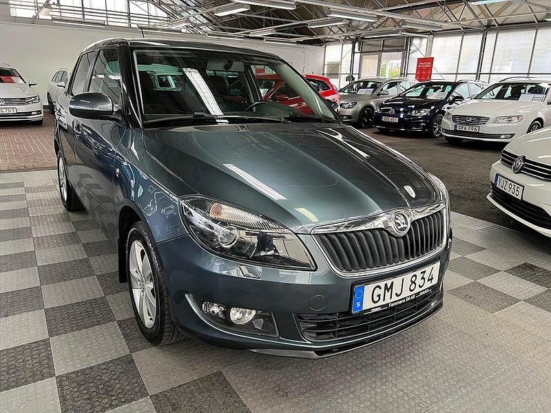 Silver Begagnad 2014 Skoda Fabia Halvkombi | 94 500 kr (Lite dyr) - Bild 1/4