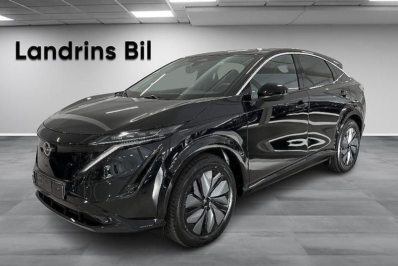 Svart Begagnad 2024 Nissan Ariya Advance SUV | 563 200 kr - Bild 1/4