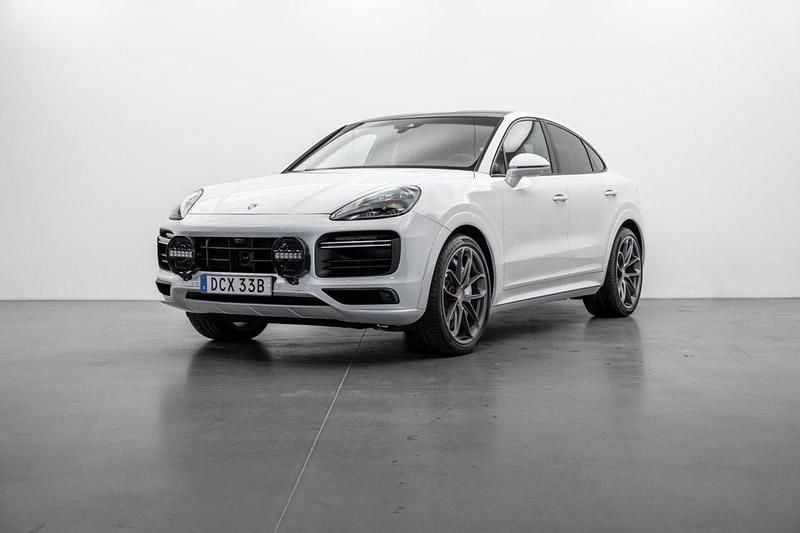 Vit Begagnad 2019 Porsche Cayenne Turbo SUV | 895 000 kr - Bild 1/4