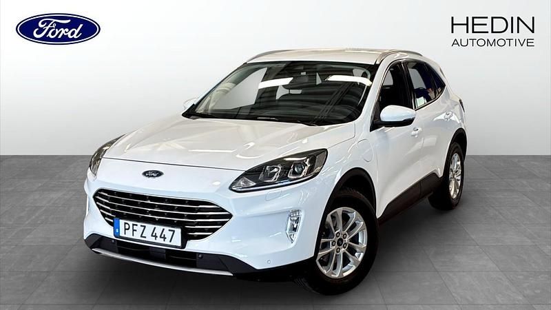 Silver Begagnad 2022 Ford Kuga Titanium SUV | 269 900 kr (Marknadspris) - Bild 1/4