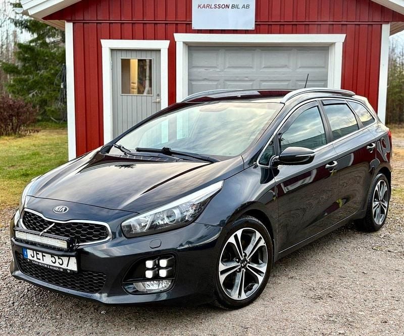Svart Begagnad 2016 Kia Ceed Sportswagon GT-Line Kombi | 104 900 kr (Marknadspris) - Bild 1/4