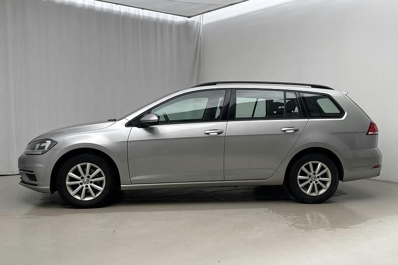 Begagnad VW Golf VII 110 HK (80 kW) 2018 Silver