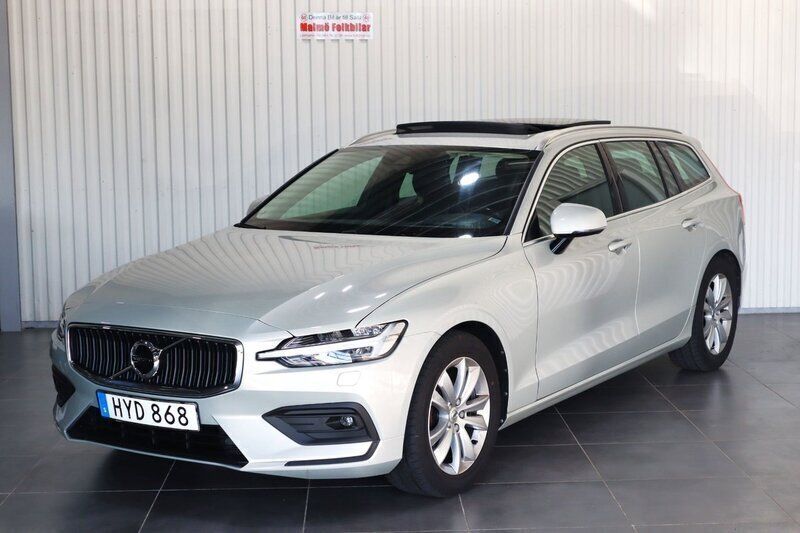 Vit Begagnad 2018 Volvo V60 Momentum Kombi | 219 900 kr (Lite dyr) - Bild 1/4