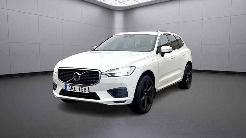 Vit Begagnad 2019 Volvo XC60 R-Design SUV | 349 900 kr (Superpris) - Bild 1/4