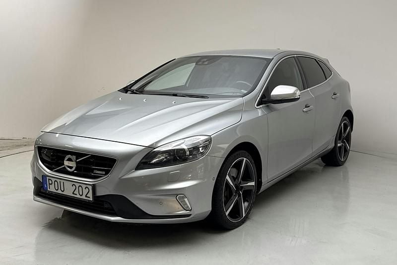 Silver Begagnad 2013 Volvo V40 R-Design Kombi | 131 000 kr (Bra pris) - Bild 1/4