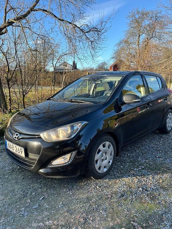 Begagnad 2013 Hyundai i20 Halvkombi | 59 000 kr (Marknadspris) - Bild 1/4