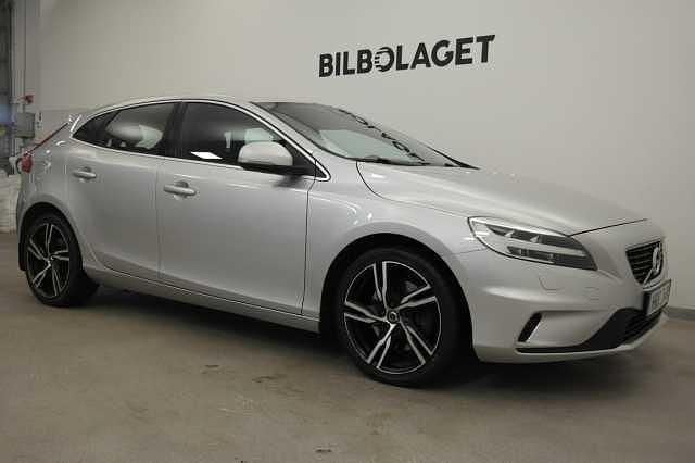 Begagnad Volvo V40 Business Edition 192 HK (141 kW) 2017 Silver Kombi