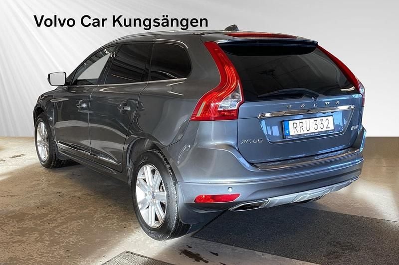 Begagnad Volvo XC60 Standard 192 HK (141 kW) 2017 Grå SUV