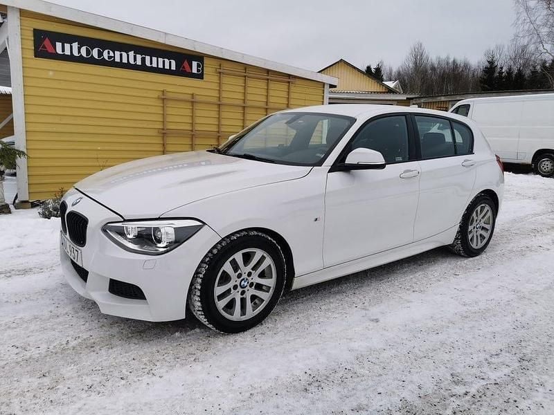 Begagnad BMW 116 M Sport 136 HK (100 kW) 2015 Vit Halvkombi