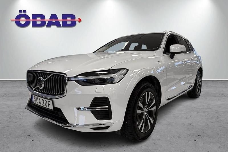 Begagnad Volvo XC60 Core 350 HK (257 kW) 2024 Vit SUV