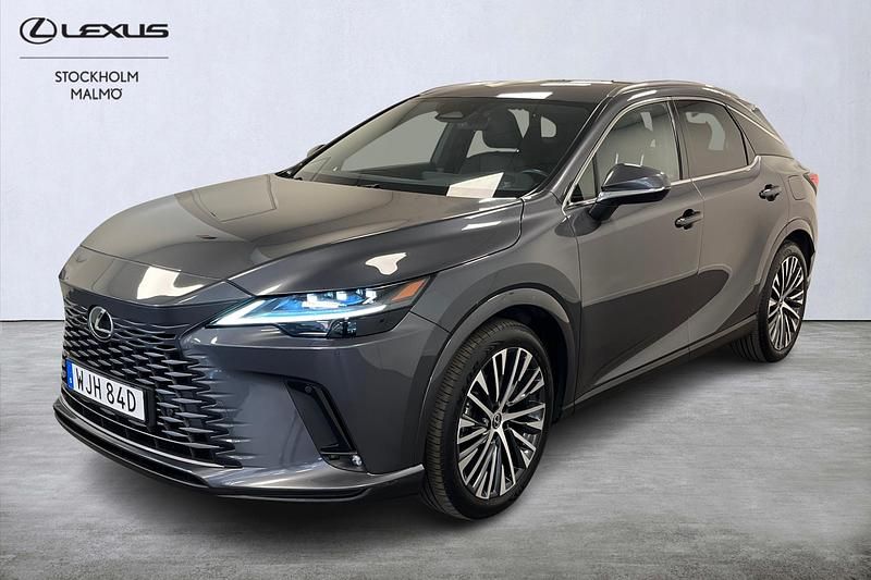 Grå Begagnad 2023 Lexus RX450h+ | 699 000 kr - Bild 1/4