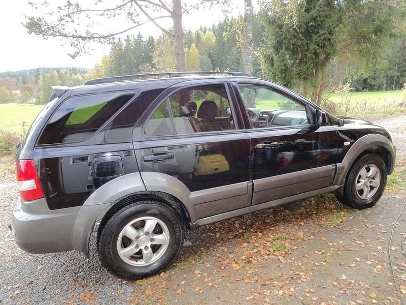 Svart Begagnad 2006 Kia Sorento 4 SUV | 15 000 kr (Superpris) - Bild 1/4