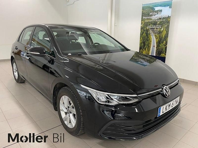 Begagnad VW Golf VIII 110 HK (80 kW) 2022 Svart