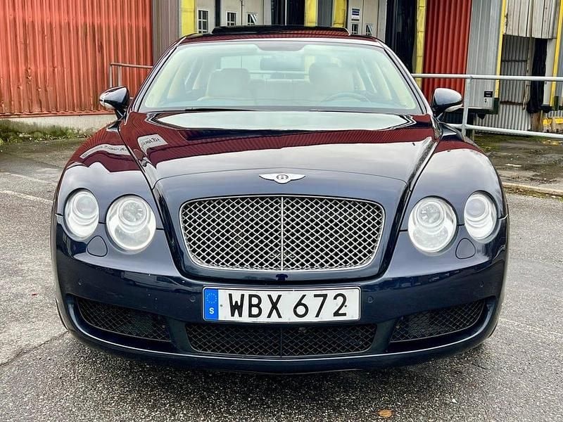 Begagnad Bentley Continental Flying Spur 560 HK (411 kW) 2007 Mörkblå Sedan