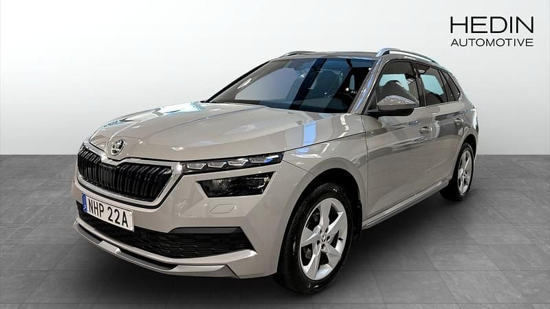 Grå (grey) Begagnad 2020 Skoda Kamiq SUV | 199 900 kr (Marknadspris) - Bild 1/4