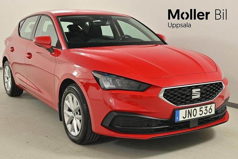 Röd (pure red) Begagnad 2022 Seat Leon Style Kombi | 189 900 kr (Marknadspris) - Bild 1/4