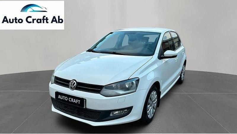 Vit Begagnad 2010 VW Polo Halvkombi | 46 900 kr (Marknadspris) - Bild 1/3
