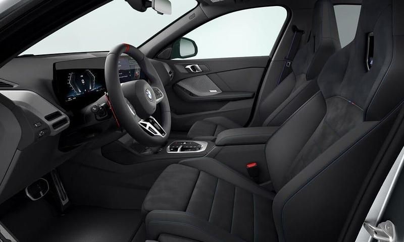 Begagnad BMW M135 Comfort Edition 301 HK (221 kW) 2000 Skyscraper grey metallic Halvkombi