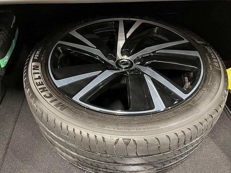 Begagnad Volvo S90 Plus 463 HK (340 kW) 2023 Grå Sedan