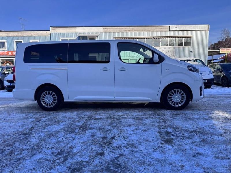 Begagnad Toyota Proace Verso 120 HK (88 kW) 2021 Vit Kombi