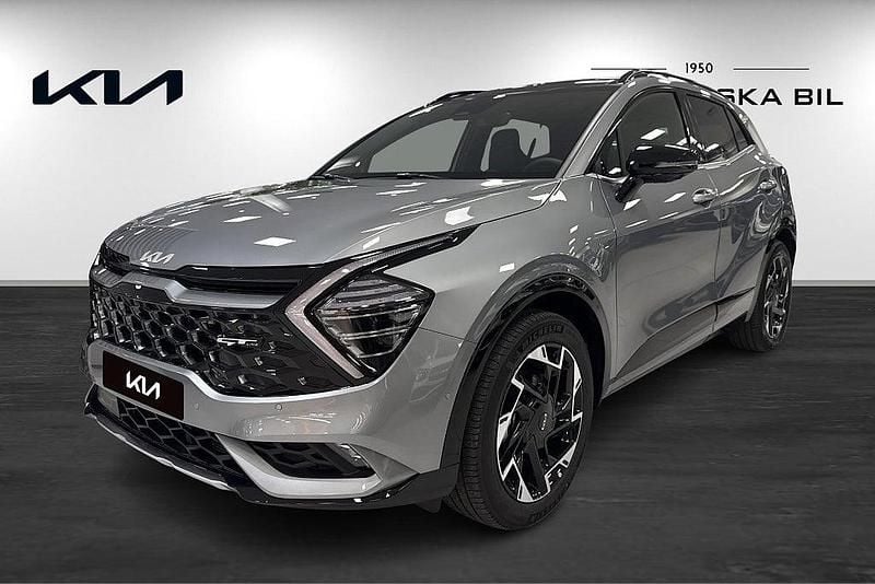 Lunar silver metalic Ny 2025 Kia Sportage GT-Line SUV | 478 333 kr (Marknadspris) - Bild 1/4