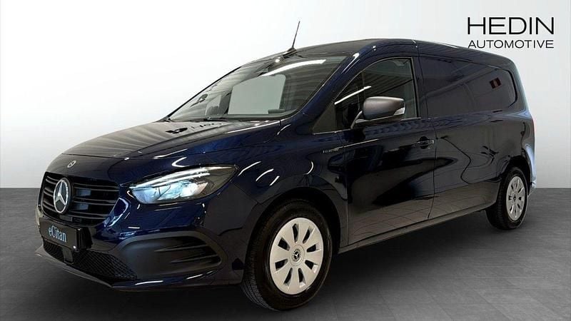 Mörkblå (blue) Begagnad 2023 Mercedes eCitan Van | 431 125 kr (Dyr) - Bild 1/4