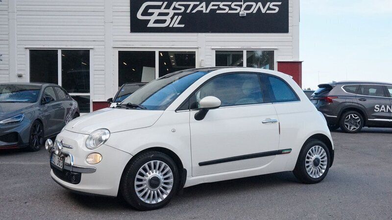 Vit Begagnad 2013 Fiat 500 Lounge Halvkombi | 59 500 kr (Superpris) - Bild 1/4