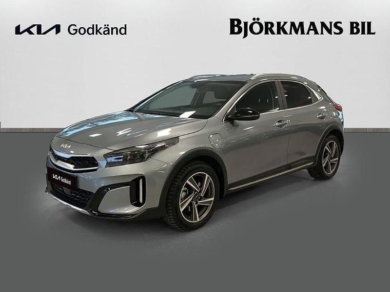 Begagnad Kia XCeed Advance 105 HK (77 kW) 2024 Grå SUV