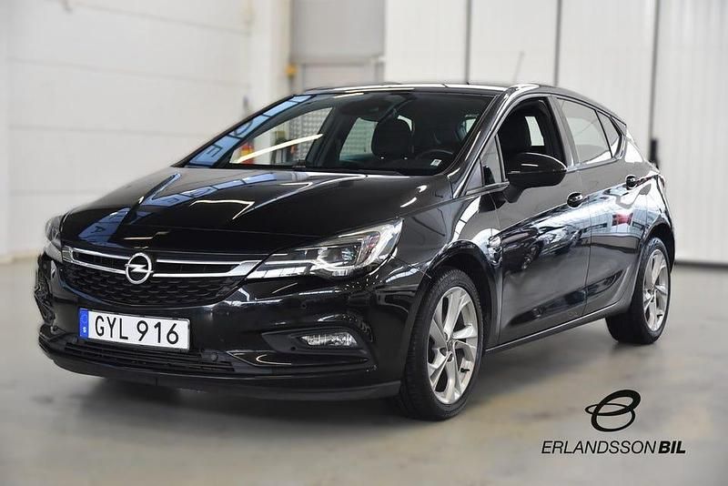 Svart Begagnad 2017 Opel Astra Dynamic Halvkombi | 119 900 kr (Marknadspris) - Bild 1/4