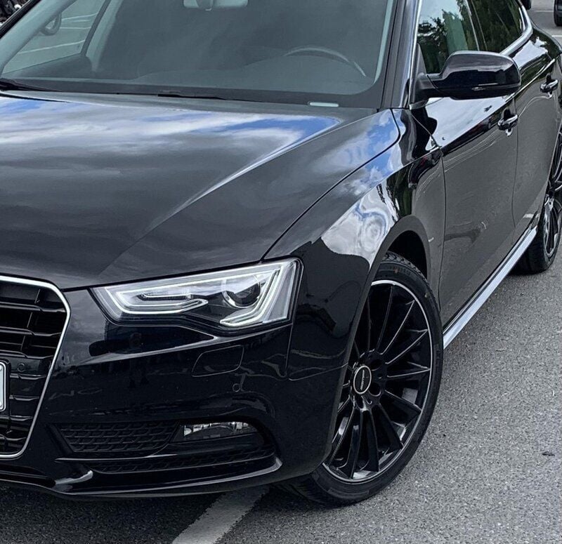 Svart Begagnad 2013 Audi A5 Sportback Comfort Halvkombi | 119 500 kr (Marknadspris) - Bild 1/4