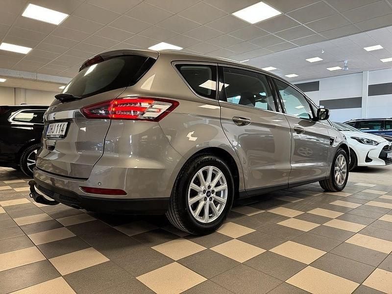 Begagnad Ford S-MAX Business Edition 160 HK (117 kW) 2016 Grå Minibuss
