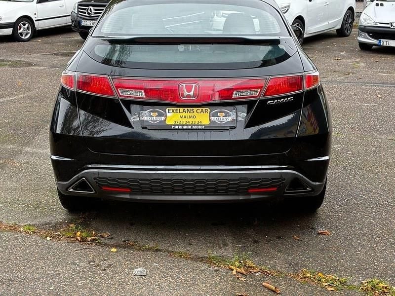 Begagnad Honda Civic Sport 140 HK (102 kW) 2007 Svart Halvkombi