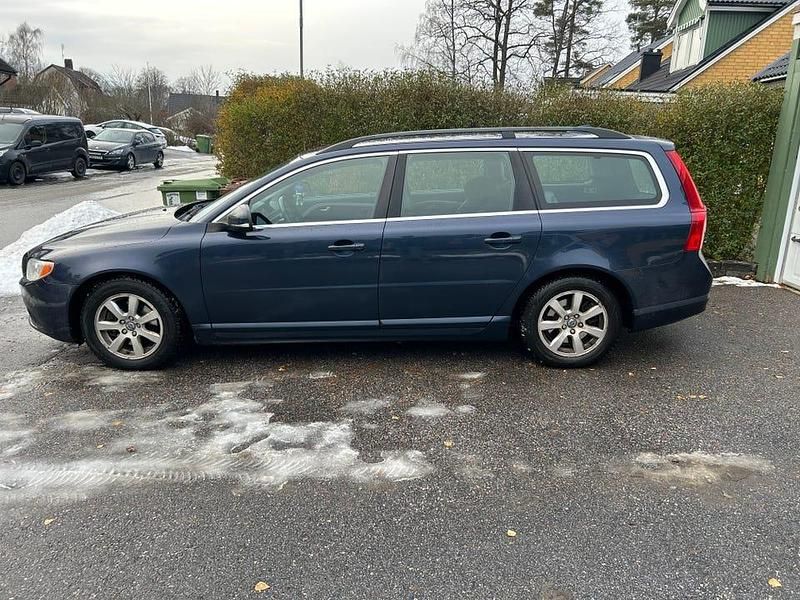 Begagnad 2013 Volvo V70 Kombi | 95 000 kr (Marknadspris) - Bild 1/4