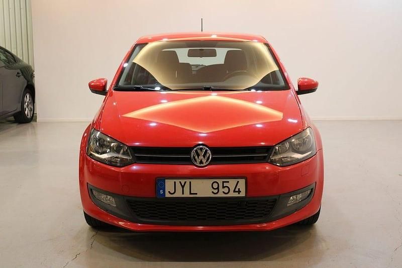 Begagnad VW Polo 86 HK (63 kW) 2010 Röd Halvkombi