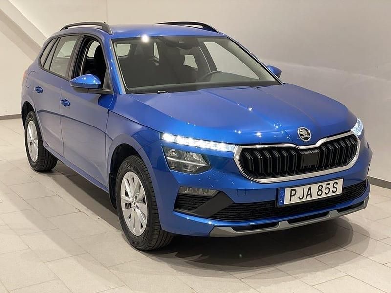 Candy white Begagnad 2024 Skoda Kamiq Selection SUV | 254 900 kr (Marknadspris) - Bild 1/1