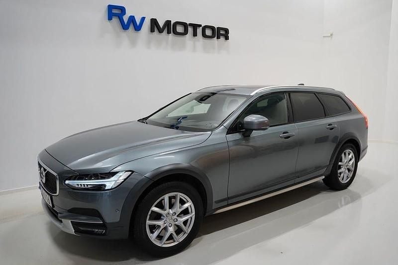 Grå Begagnad 2017 Volvo V90 CC Inscription Kombi | 304 700 kr (Superpris) - Bild 1/4