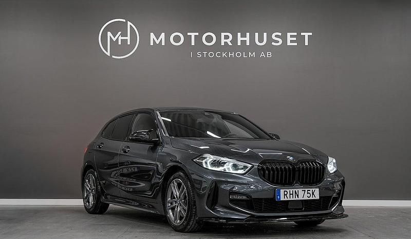 Begagnad BMW 118 Performance 140 HK (102 kW) 2020 Grå Halvkombi