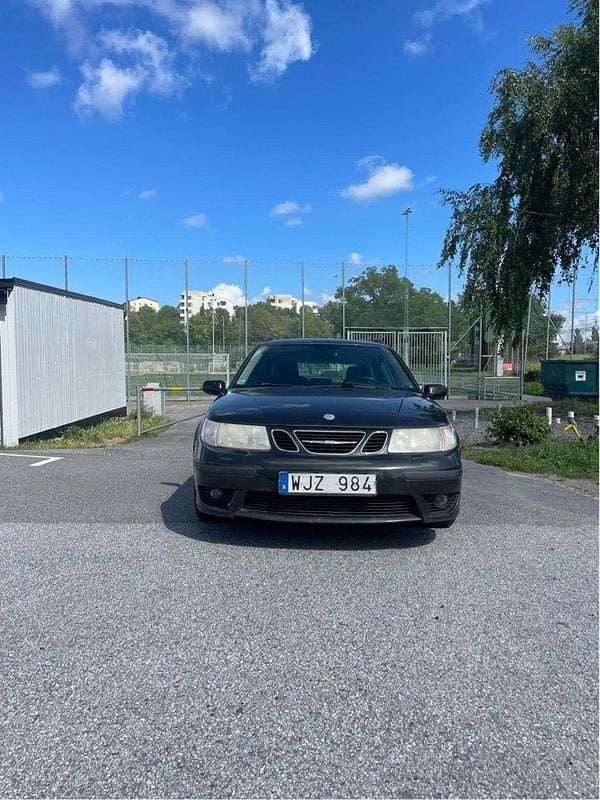 Grön Begagnad 2005 Saab 9-5 Aero Kombi | 9 999 kr (Superpris) - Bild 1/4