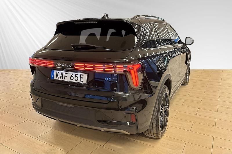 Begagnad Lynk & Co 01 283 HK (208 kW) 2024 Svart SUV