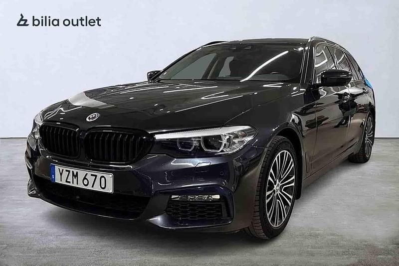 Grå Begagnad 2018 BMW 520 Kombi | 289 900 kr (Marknadspris) - Bild 1/1