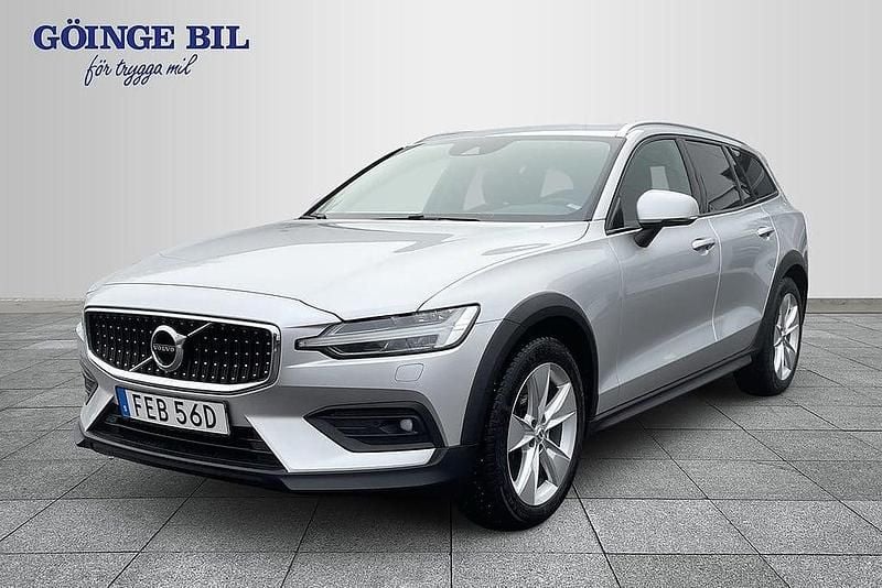 Silver Begagnad 2021 Volvo V60 CC Kombi | 329 000 kr (Marknadspris) - Bild 1/2