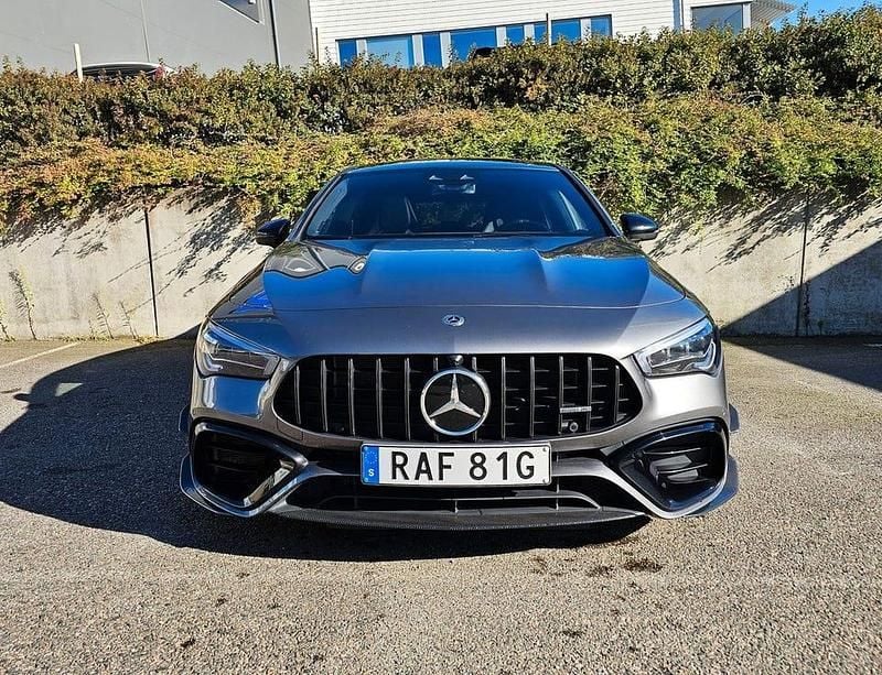 Begagnad Mercedes CLA45 AMG AMG 422 HK (310 kW) 2023 Grå