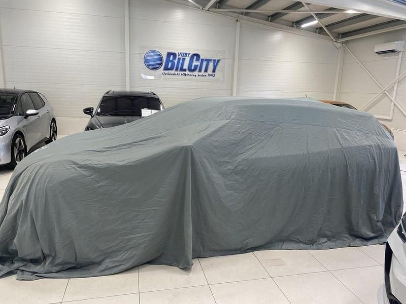 Mörkgrå Begagnad 2024 VW Passat Business Kombi | 359 900 kr (Marknadspris) - Bild 1/1