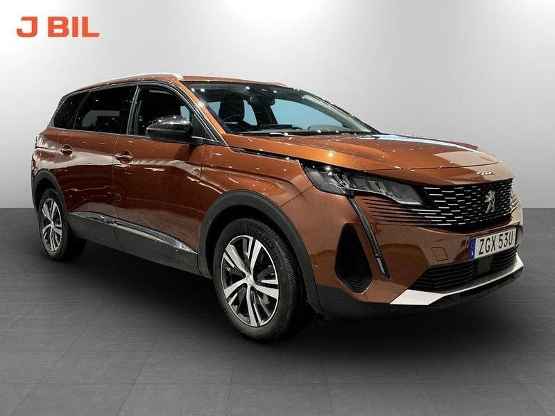 Brun Begagnad 2022 Peugeot 5008 Allure SUV | 264 900 kr (Marknadspris) - Bild 1/4