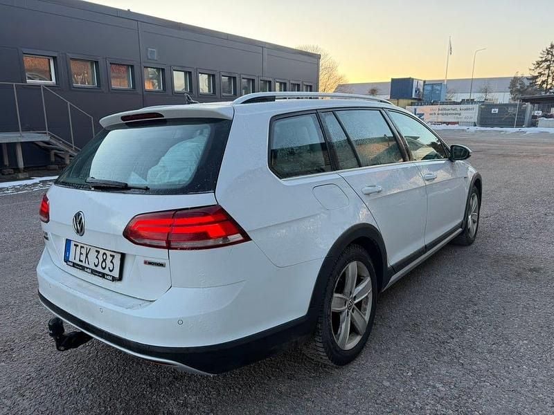 Begagnad VW Golf Alltrack 184 HK (135 kW) 2020 Kombi